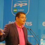 Sanz, ayer, en la sede regional del PP-A