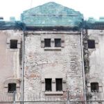 El exterior de la cárcel Modelo presenta un aspecto decrépito y obsoleto