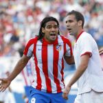 FALCAO Y NAVARRO, cara a cara. El sevillista desquició al colombiano algunas veces
