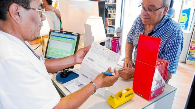 Los problemas informáticos lastran el primer día laborable del euro por receta