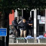 Lesaka sale detenida del hotel de Francia