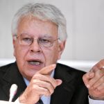 González Hijo Predilecto de Sevilla pese a la abstención de IU
