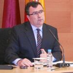 El portavoz del Gobierno regional, José Ballesta, ayer durante su comparecencia en el Palacio de San Esteban