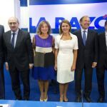 El presidente de LA RAZÓN, Mauricio Casals con Jorge Fernández-Díaz, Ana Botella, María Dolores de Cospedal, Pío García Escudero e Ignacio González