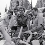 El ex guerrillero sandinista (en el centro de la imagen) en 1984