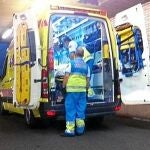 HERIDO DE MUERTE Los sanitarios del Samur trasladaron a David Micaelo al hospital