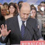 Rubalcaba salió solo a valorar la debacle socialista el pasado 20-N