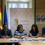 De izquierda a derecha, el diestro David Mora, Mercedes Prieto, concejala de Festejos de Aranjuez, Cristina Sánchez, esposa de El Chano; y el empresario Pablo Lozano
