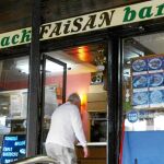 Elosua, dueño del bar Faisán donde se produjo el «chivatazo», entrando al local el pasado julio