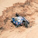 Un barranco se traga a Sainz