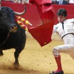 El diestro charro se dobla con uno de los dos astados de Martelilla de su lote