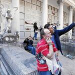 Además de visitar las tumbas de personajes ilustres, se puede disfrutar del arte y la arquitectura que alberga el camposanto
