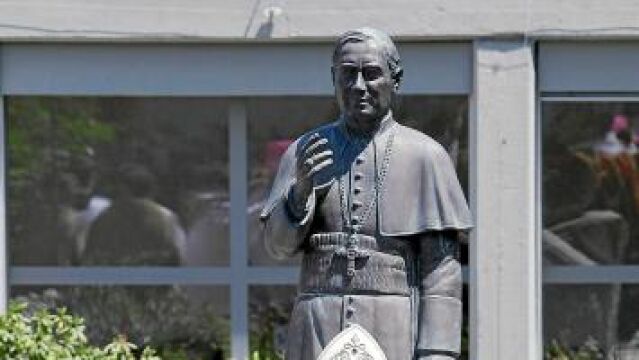 Otro órdago más de los lefebvrianos