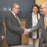 Satisfacción en el Consell al saber que habrá hispanobonos