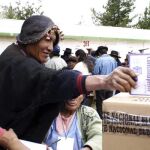 Gana el "Sí"a la nueva Constitución de Bolivia, según los sondeos