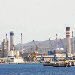 Imagen de una de las empresas instaladas en el Valle de Escombreras, Cartagena