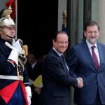 Hollande recibe a Rajoy en el Elíseo