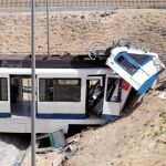 Los operarios comenzaron ayer a desmontar el tren siniestrado en las cocheras de Loranca
