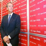 El nuevo presidente de Caja de Ávila, Pablo Luis Gómez Hernández, tras ser elegido