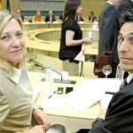 La Junta se amolda al mayor ajuste de déficit para salvar mejor la crisis