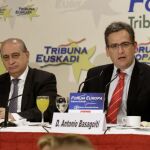 El Gobierno tratará de que los exiliados por ETA puedan votar en el País Vasco