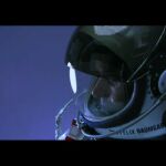 En directo: Baumgartner sube a la cápsula que le llevará a la estratosfera