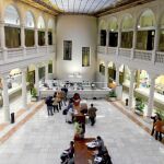 La actividad en los distintos centros de organismos públicos de la Junta y del Gobierno funcionó al igual que un día normal