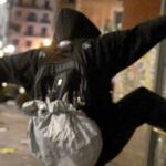 Madrugada de violencia callejera