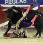 La cornada a Silveti empaña el triunfo de Morante en Guadalajara