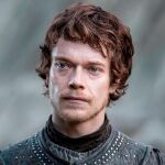 Alfie Allen como Theon Greyjoy de Juego de Tronos