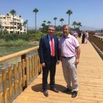 El presidente de la Diputación de Málaga, Francisco Salado, y el alcalde de Estepona, José María García Urbano / La Razón