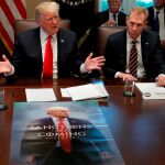 El presidente de los Estados Unidos, Donald Trump, junto al Secretario de Defensa Patrick Shanahan