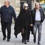 La familia de Harry Dunn llega a Portcullis House para reunirse con la secretaria de Asuntos Exteriores en la sombra, Emily Thornberry. Martes 22 de octubre de 2019.