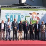 Foto de familia de Javier Iglesias con la delegación francesa encabezada por Dominique Graciet