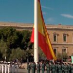 Izado de la bandera por el primer lustro de Felipe VI como rey