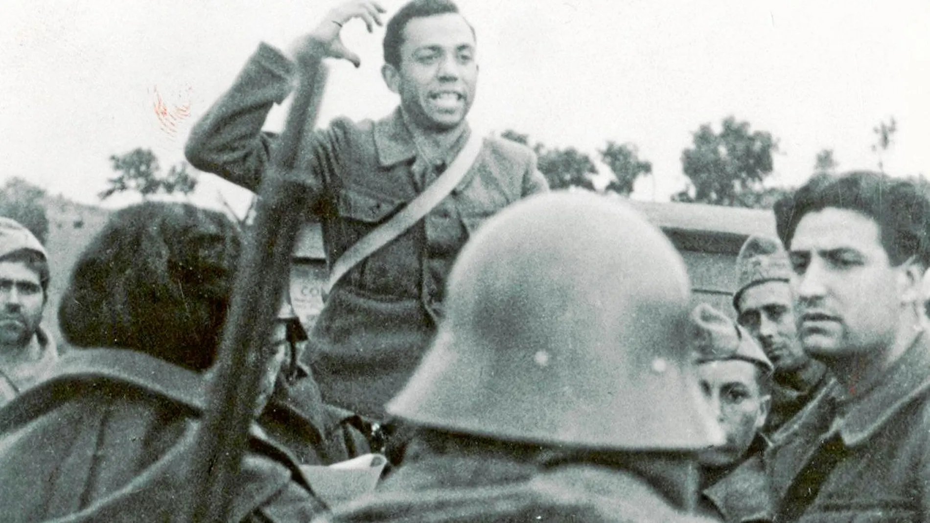 Hernández no fue el único que murió a consecuencia de la guerra. Sus pertenencias incluían ropa, un bote y una cazuela