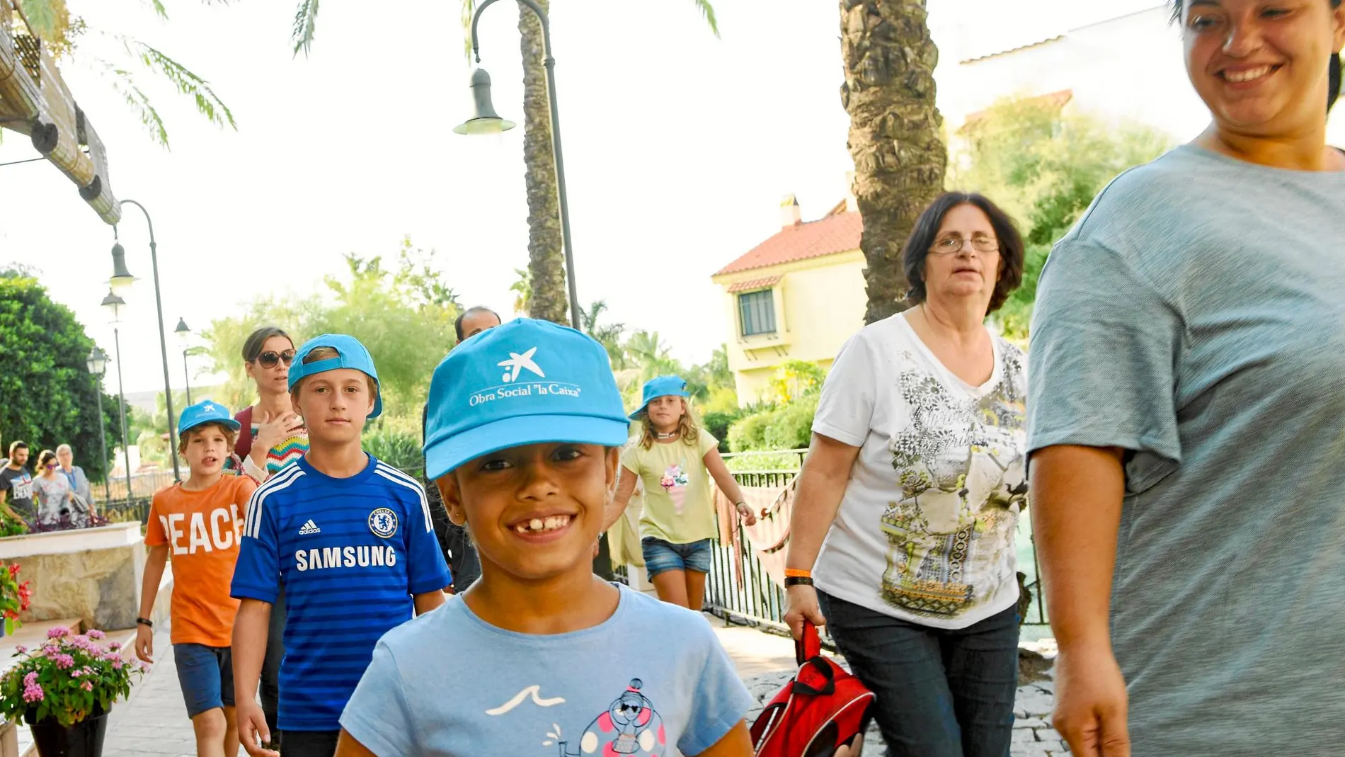 Niños y niñas en situación de pobreza disfrutan de su tiempo de ocio