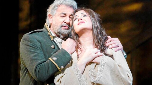 Plácido Domingo, junto a Sonya Yoncheva en una representación de «Luisa Miller