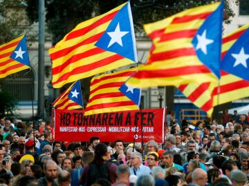 Manifestación en Barcelona convocada por la ANC bajo el lema "Acabemos lo que empezamos. Ganemos la independencia"/Efe