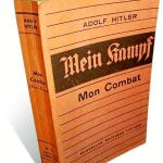 Un ejemplar de la edición francesa de 1934 del «Mein Kampf» de Adolf Hitler, la última que se publicó en Francia