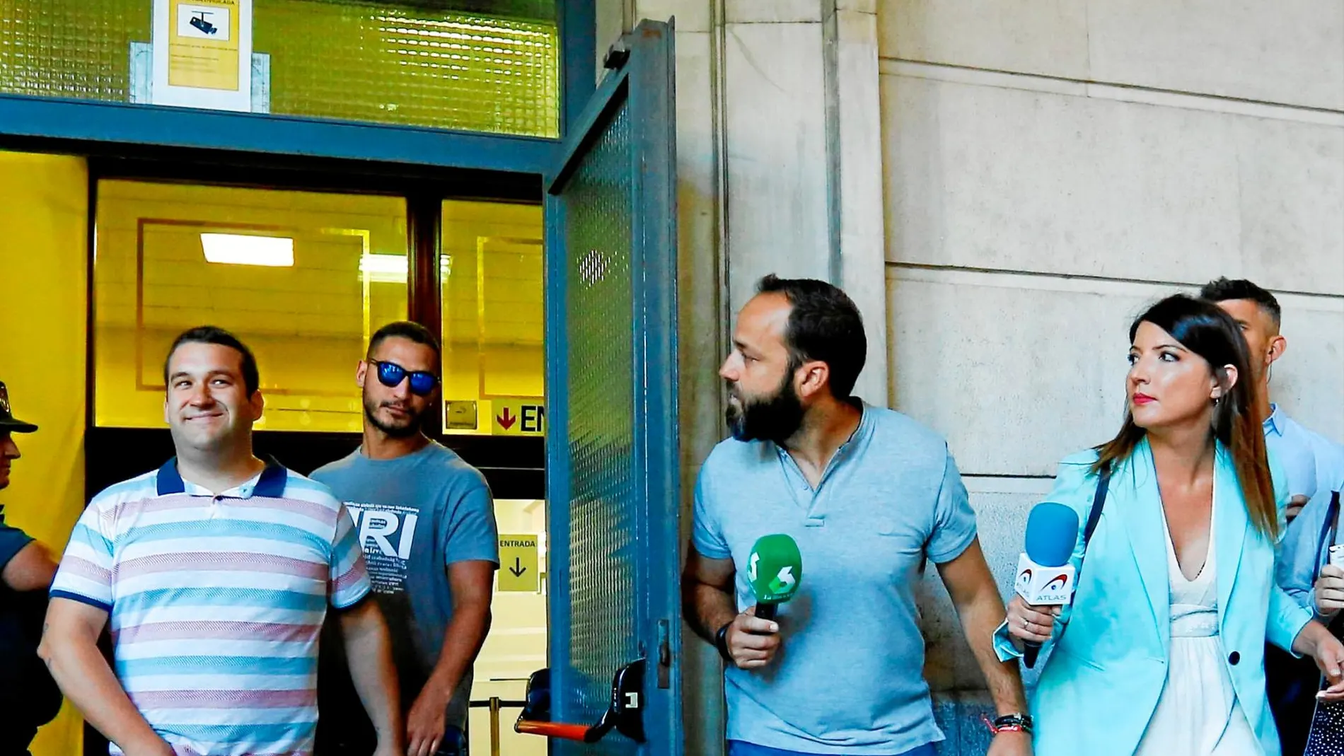 Prenda y Cabezuelo salían de firmar por última vez en el juzgado el viernes. Esa tarde ya ingresaron en prisión