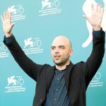 El escritor Roberto Saviano, que ayer estuvo en Venecia, afirma que el negocio de la cocaína es comparable al del petróleo