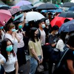 Miles de manifestantes se han reunido hoy de nuevo para protestar contra el gobierno local/Reuters