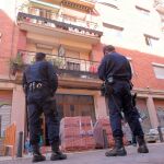 La víctima pudo huir del domicilio para pedir ayuda a la Policía. KIKI TABERNER