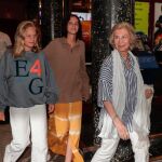 La Reina Sofía con sus nietas mayores, Victoria Federica e Irene Urdangarin, hace unos años en Palma de Mallorca