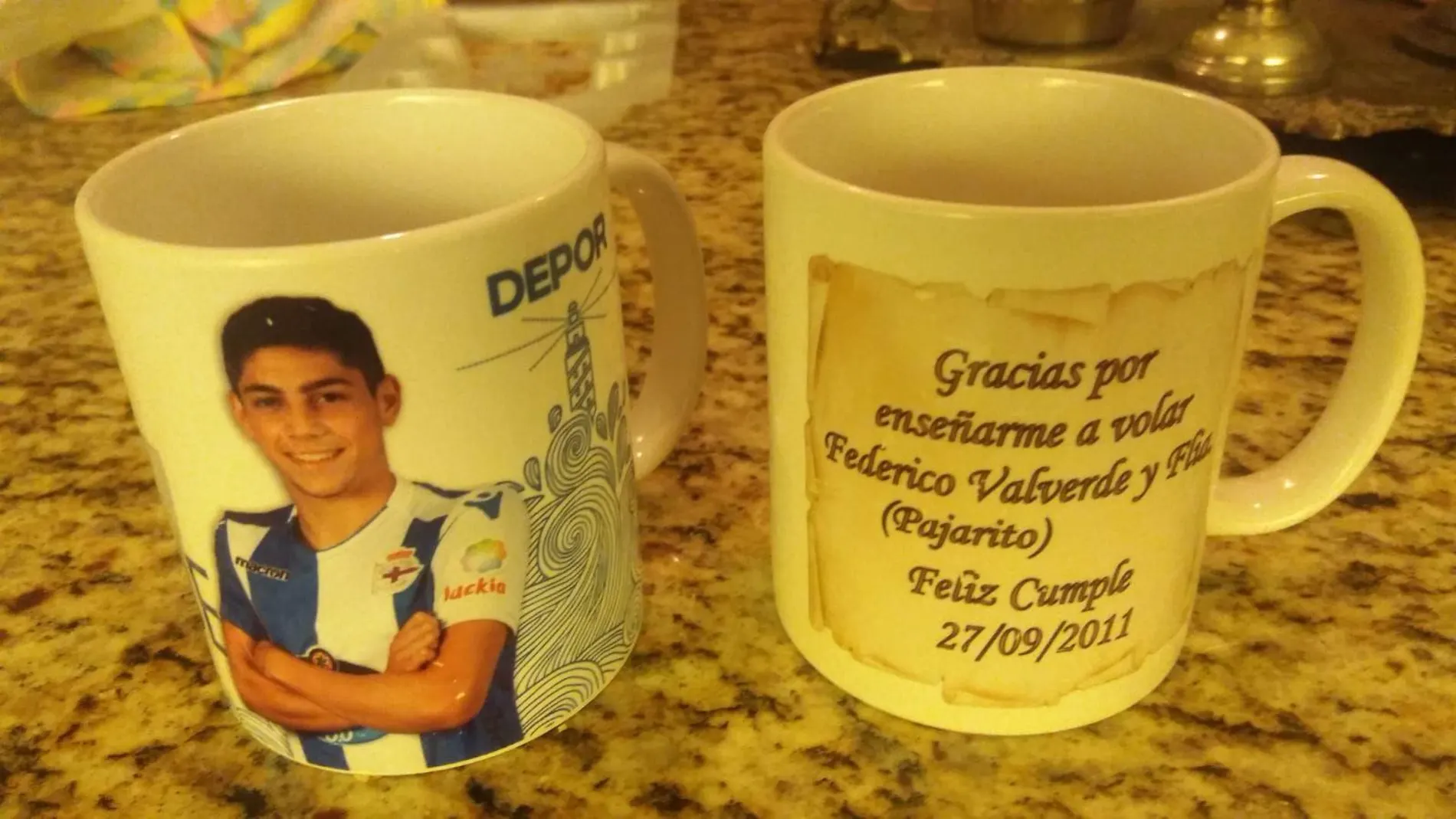 Fede Valverde y la taza que le dio a Néstor Gonçalves