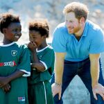 Harry ultima los detalles de su gira por África además de producir la serie junto a Winfrey