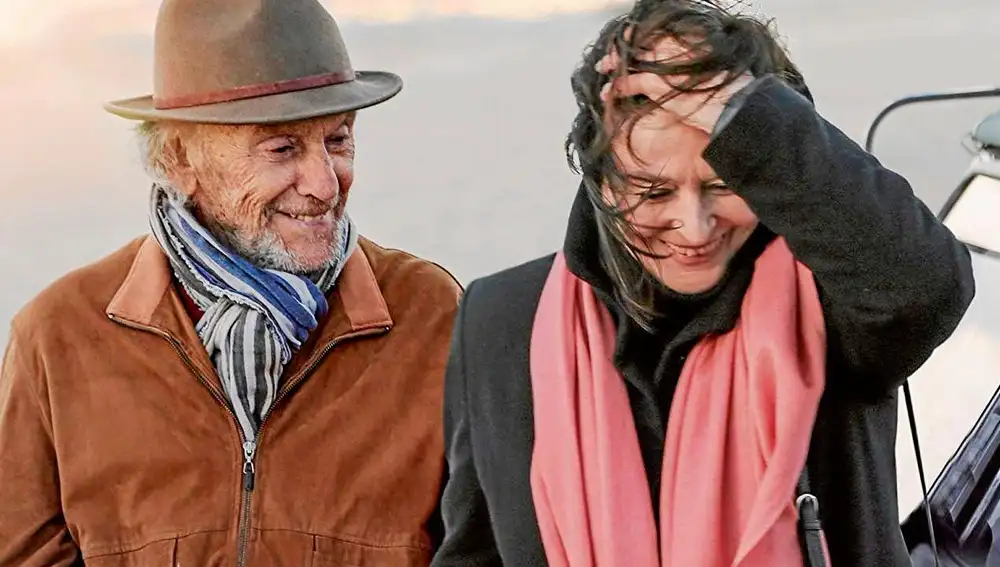«Los años más bellos de una vida» La pareja protagonista del filme de 1966 regresa en esta secuela de 2019 del director francés en la que él vive en una residencia de ancianos y tiene Alzhéimer y ella va a visitarlo por intercesión de su hijo
