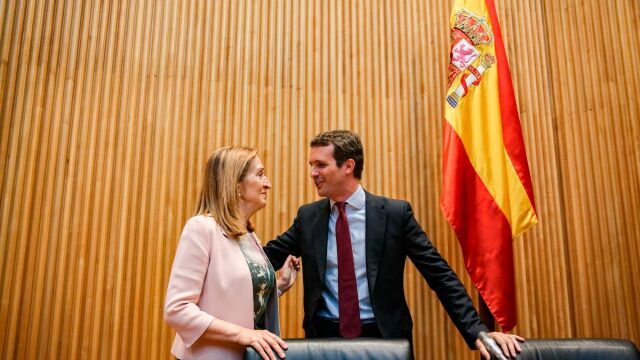 Ana Pastor y Pablo Casado. Foto: Ep