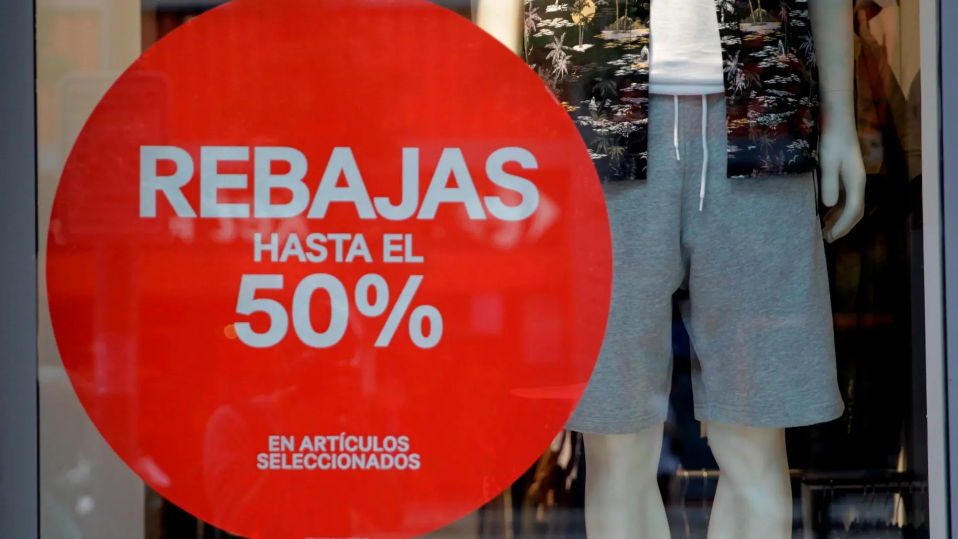 El Gobierno ha rectificado y los comerciantes podrán ofrecer rebajas siempre y cuando no implique aglomeraciones